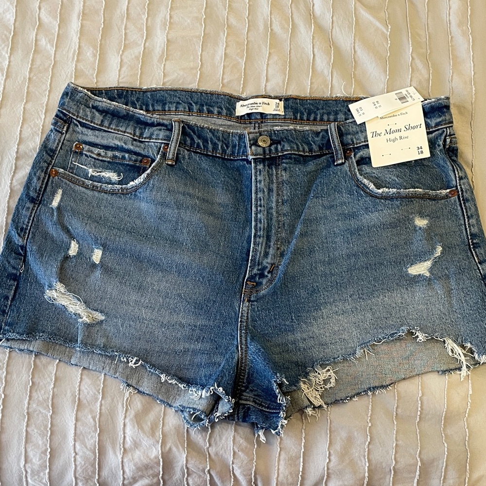 New With Tags Abercrombie & Fitch 34/18 high rise distressed denim cutoff shorts